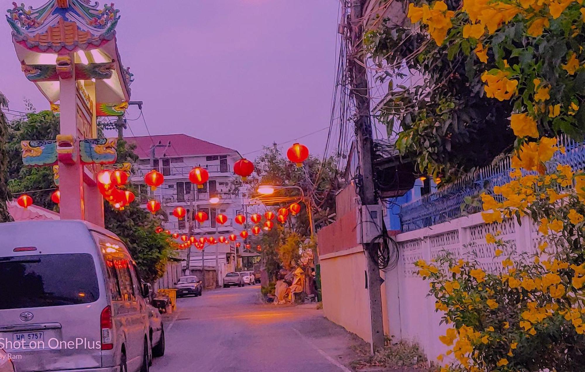 V House Hotel Phra Nakhon Si Ayutthaya Buitenkant foto