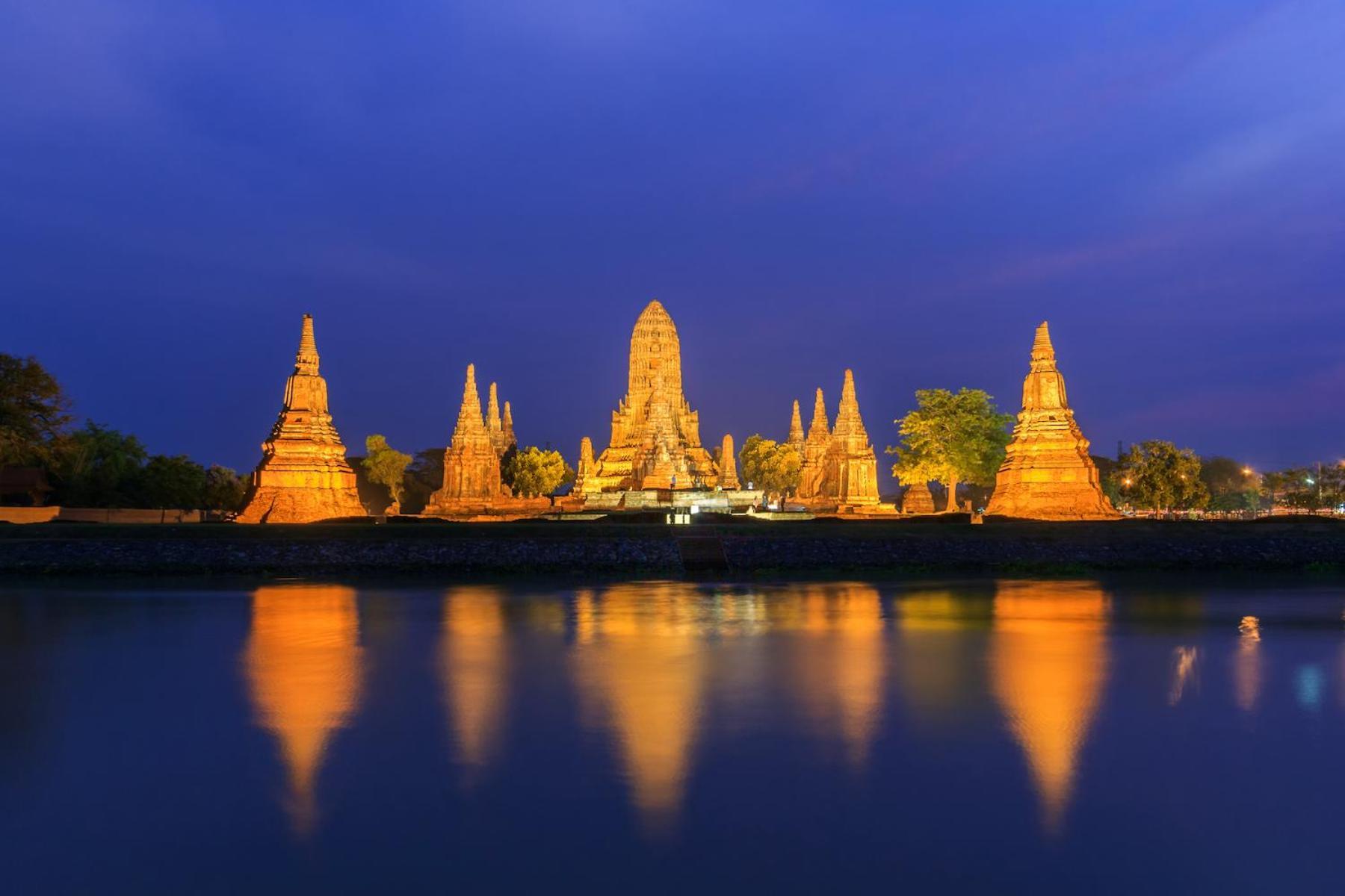 V House Hotel Phra Nakhon Si Ayutthaya Buitenkant foto
