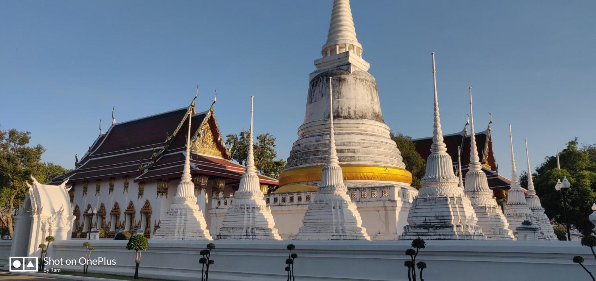 V House Hotel Phra Nakhon Si Ayutthaya Buitenkant foto