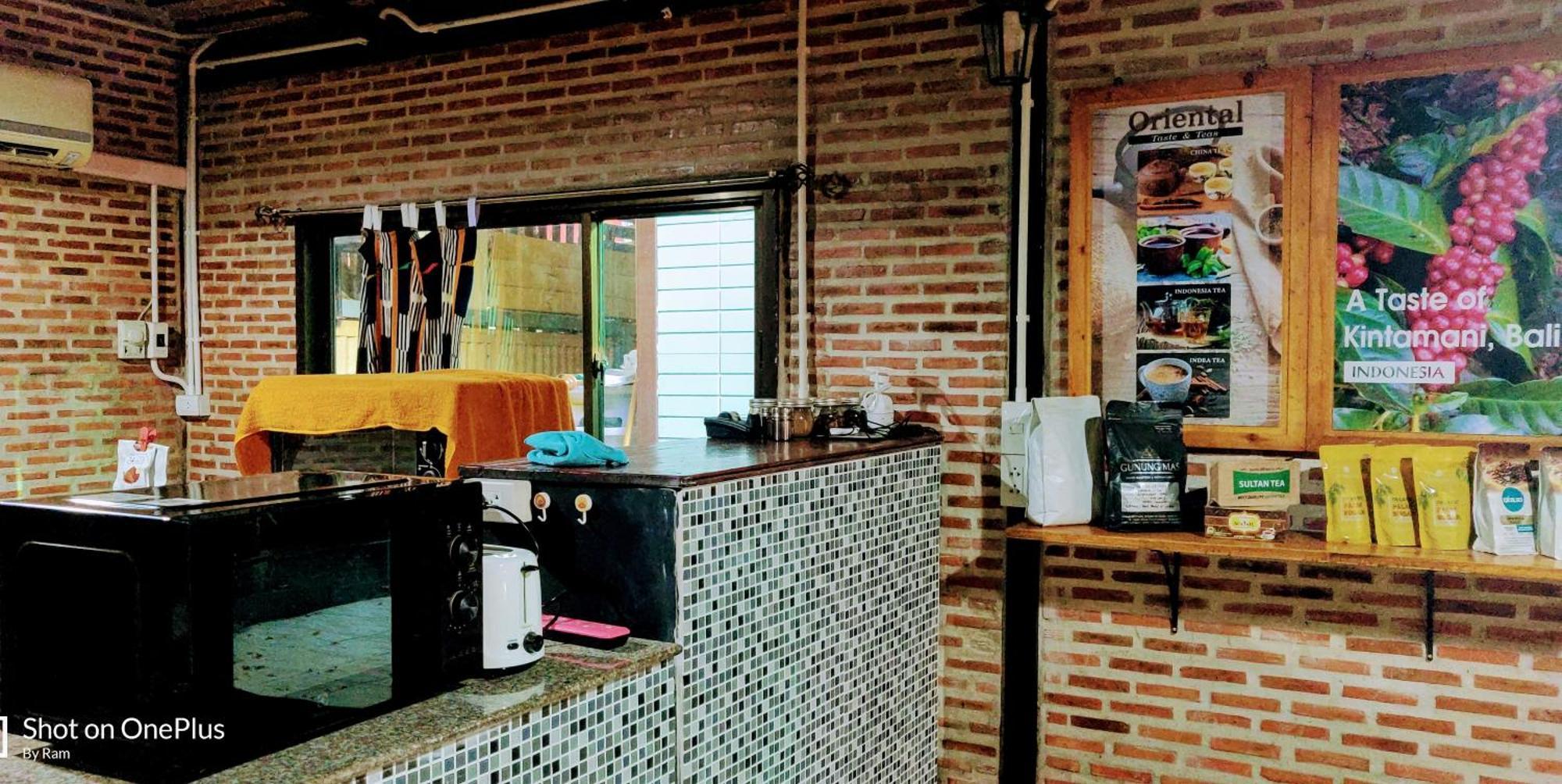 V House Hotel Phra Nakhon Si Ayutthaya Buitenkant foto