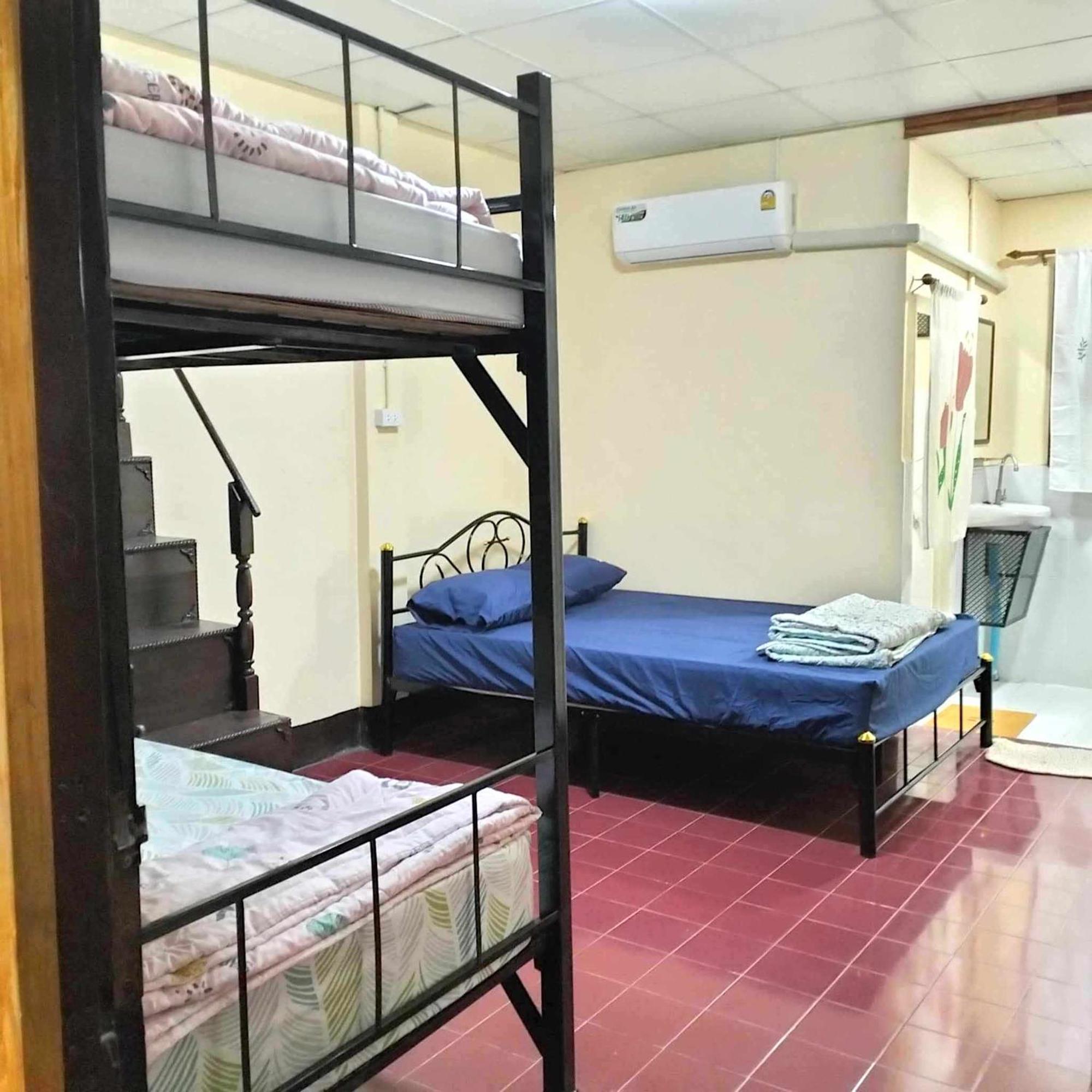 V House Hotel Phra Nakhon Si Ayutthaya Buitenkant foto
